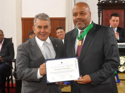 Leia a noticia completa sobre Presidente da Comissão de Igualdade Racial da OAB/JF é homenageado na Câmara Municipal